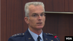 美軍參聯會副主席塞爾瓦上將2016年8月25日在華盛頓發表講話（美國之音黎堡拍攝）
