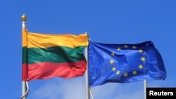 立陶宛和歐盟旗幟