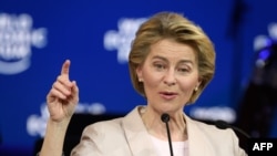 歐盟委員會主席烏爾蘇拉·馮德萊恩在紀念世界經濟論壇成立50週年的儀式上發表講話。（2020年1月20日） 