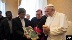 教宗方濟各2017年12月7日接見台灣一代表資料照。