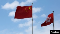 中國國旗與香港特區旗幟