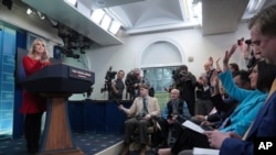 白宮新聞秘書萊維特在白宮記者會上回答問題。 (2025年1月31日)