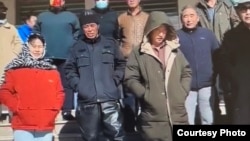 2024年11月3日，內蒙古的蒙古牧民在克什克騰旗政府所在地經棚鎮舉行抗議活動。 (由南蒙古人權資訊中心提供)