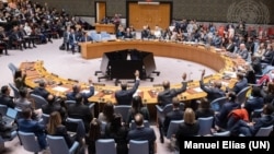 联合国安理会在2025年11月17日召开的关于中东局势，包括巴勒斯坦问题的会议上通过了第2803(2025)号决议。