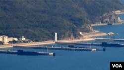 在互聯網上流傳的照片顯示中國在南中國海的一個海軍基地