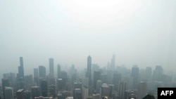 加拿大野火導致的煙霧籠罩芝加哥天際線。（2023年6月27日）