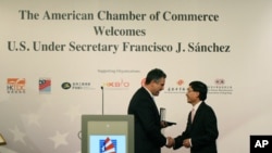 美商务部副部长桑切斯向香港贸发局总裁林天福颁奖
