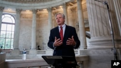 美國共和黨籍聯邦參議員約翰·霍文