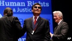 中國盲人法律維權人士陳光誠(資料圖片)