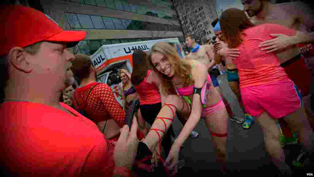 "Шнурок развязался"