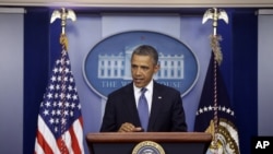 奥巴马在白宫就财政悬崖问题向记者发表谈话