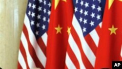 美國副總統拜登(左)和中國國家副主席習近平(右)。(資料圖片)