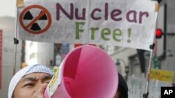 日本反核示威者星期六舉行抗議活動