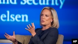 美國國土安全部長吉爾斯騰·尼爾森（Kirstjen Nielsen）在華盛頓的喬治華盛頓大學的網絡與國土安全中心講話（2018年9月5日）