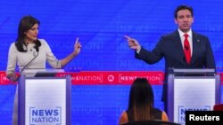 美國共和黨總統參選人2023年12月6日舉行2023年最後一回合黨內辯論。佛羅裡達州州長羅恩·德桑蒂斯（Ron DeSantis， 右）與前美國駐聯合國大使妮基·黑利（Nikki Haley）唇槍舌劍激烈辯論。（路透社）